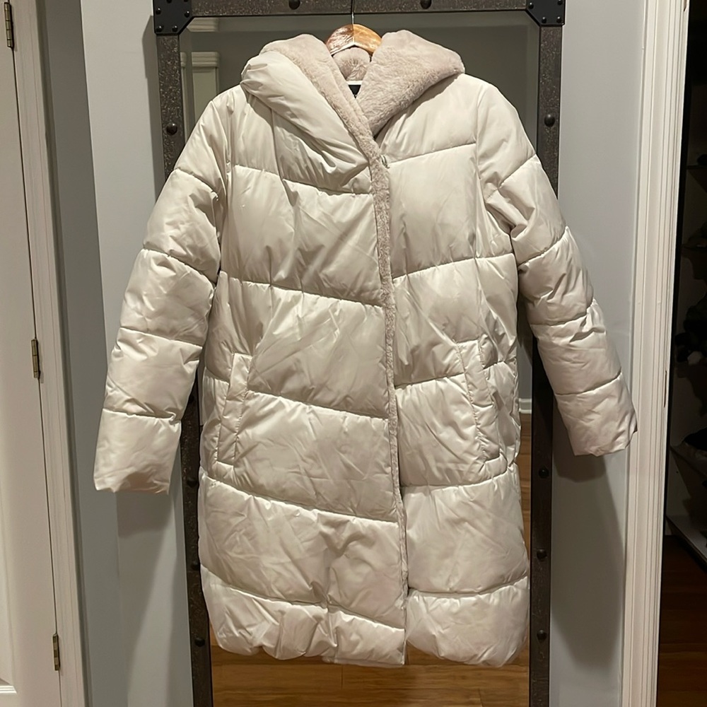 New with tags (not attached) BCBG PUFFER COAT